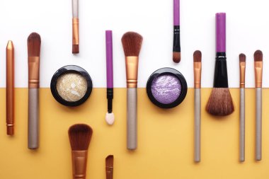 makyaj ve kozmetik ürünleri koleksiyonu düzenlendi