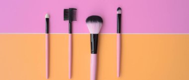 Arkaplan için makyaj fırçaları