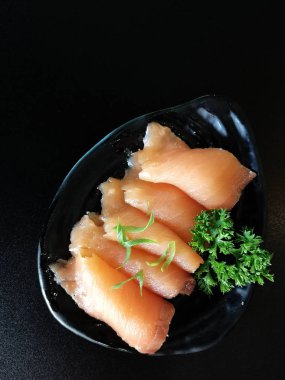 Bir dilim somon balığı, Japon yemeği.