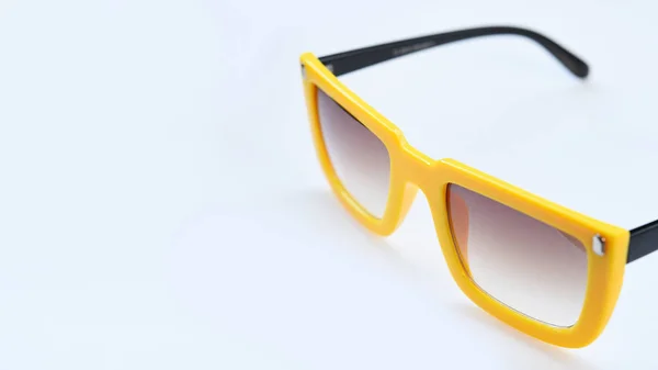 Gafas Sol Modernas Moda Aisladas Sobre Fondo Blanco —  Fotos de Stock