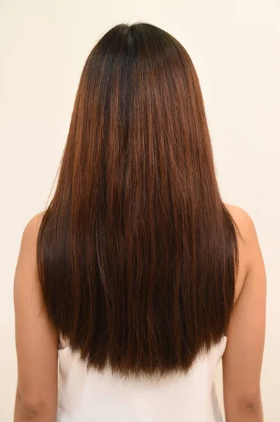 Retrato Uma Mulher Com Belo Cabelo Comprido — Fotografia de Stock