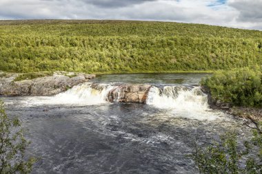Norveç 'teki Pikefossen şelalesi, kautokeinoelva nehri üzerinde.
