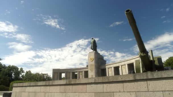 Берлін Німеччина Меморіал Радянської Війни — стокове відео