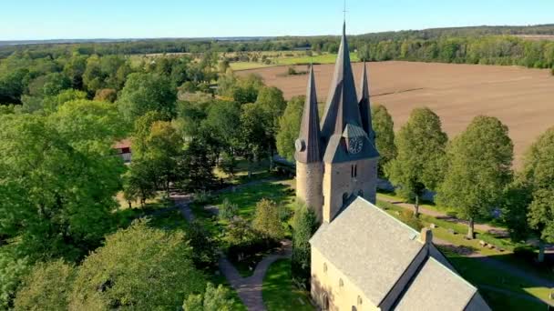 Kostel Husaby První Křesťanská Církev Švédsku Olof Sktkonung 9801022 První — Stock video