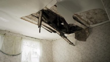 Bu hayalet İsveç yakınlarındaki terk edilmiş ve unutulmuş bir kasabada kameraya yakalandı..