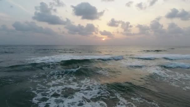 Úžasný Letecký Pohled Mořské Vlny Nebe Indie Gokarna Drone Prohlédněte — Stock video