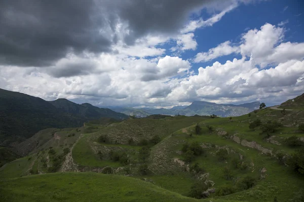 Dağ Manzarası Pitoresk Gorge Yüksek Dağlar Ile Panorama Güzel Bir — Stok fotoğraf