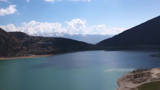 Beautiful Look Mountain Ozy Blue Water Picturesque Slopes Nature North — Stock Video