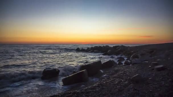 Daling Van Zee Een Wilde Strand Golven Van Zee Strand — Stockvideo