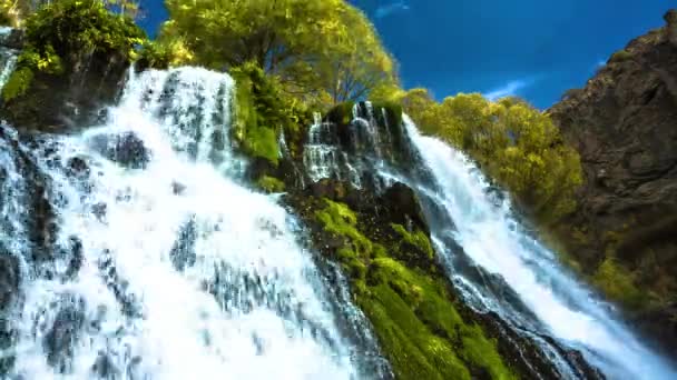 Hermosas Caídas Las Montañas Naturaleza Salvaje Del Cáucaso Norte — Vídeos de Stock