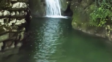 Güzel dağlar, vahşi doğa Kuzey Kafkasya düşüyor