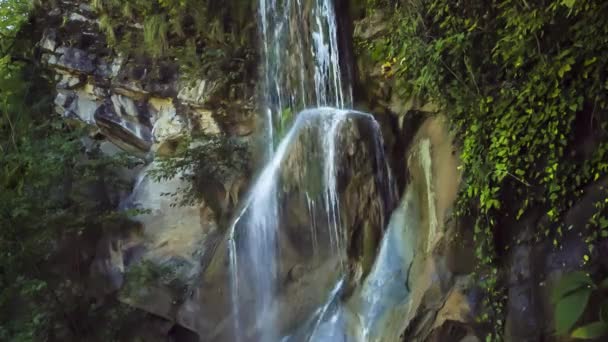 Belle Cascate Montagna Natura Selvaggia Del Caucaso Settentrionale — Video Stock