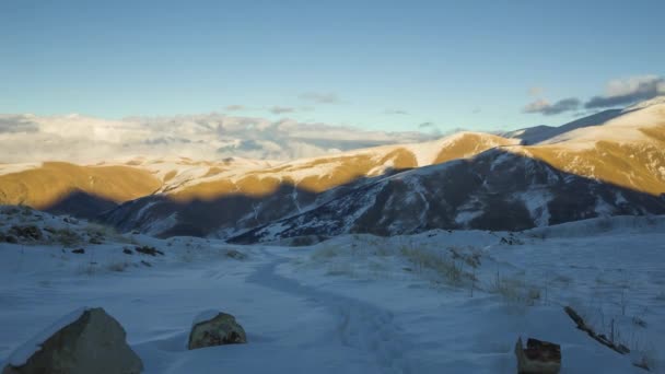 Ned Gång Berg Solstrålar Klippor Arten Norra Kaukasus — Stockvideo