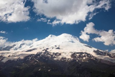 Elbruz Dağı, Kuzey Kafkasya kısımları kar güzel görünümü
