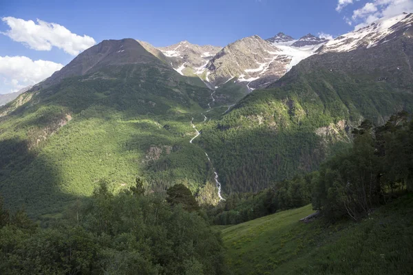 Berge Des Nordkaukasus Berggipfel Wolken Wilde Natur — Stockfoto