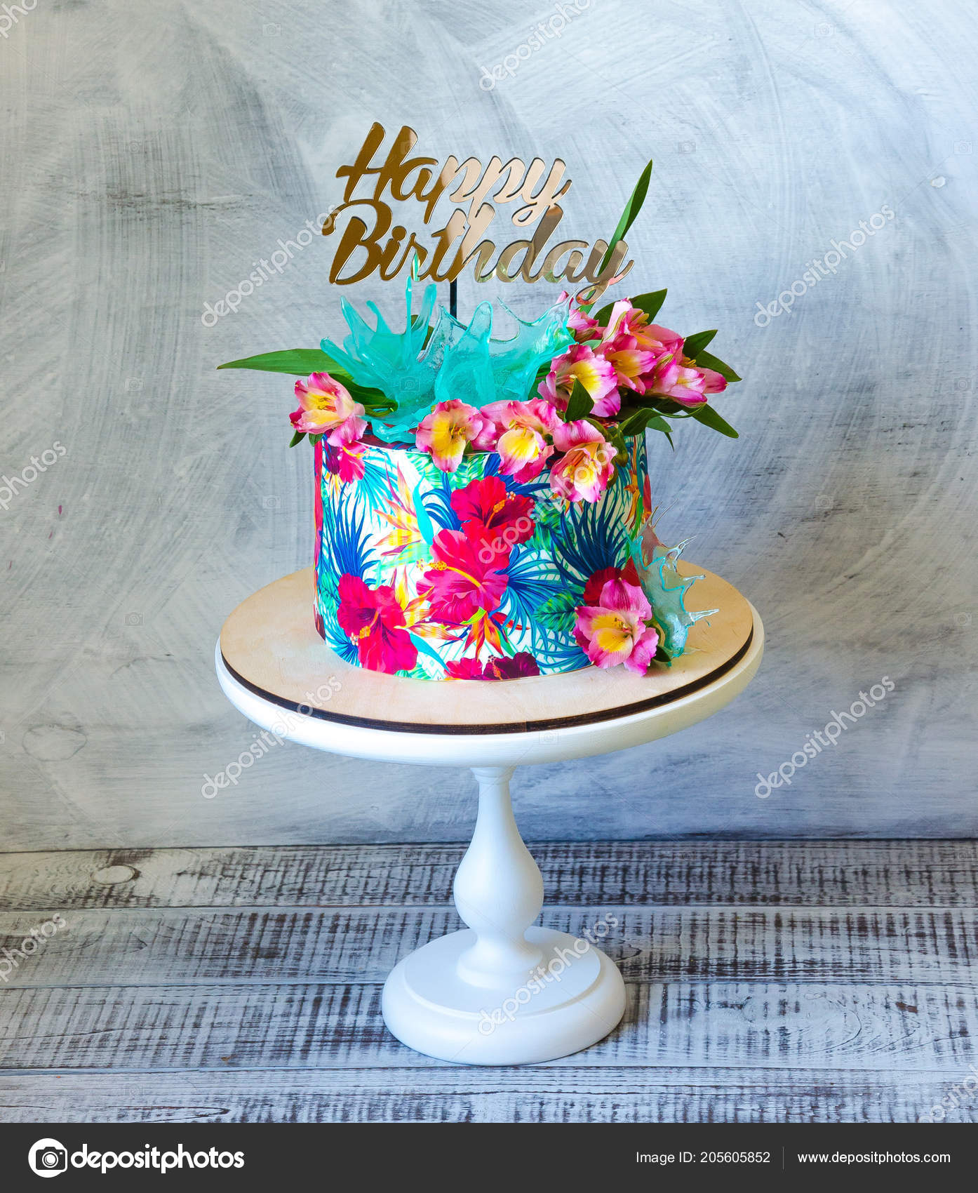 Gâteau Anniversaire Tropical Sur Cakestand Avec Haut Forme \u2014 Photo