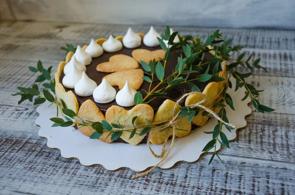 Cheesecake Met Peperkoek Cookies Hout Met Groen Decoratie — Stockfoto