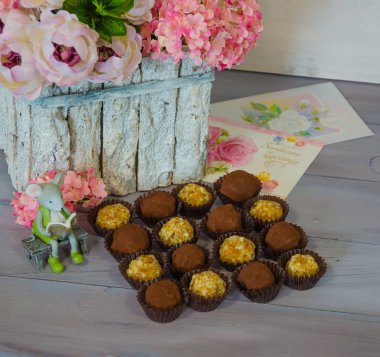 sağlıklı enerji protein barları ve badem kayısı Truffles