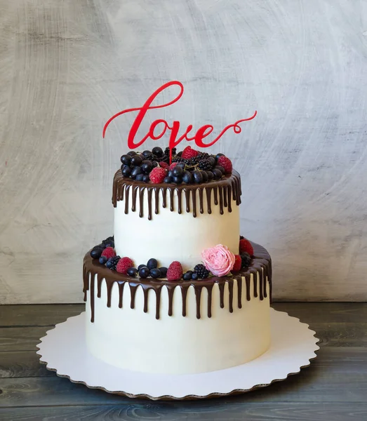 Two Tiered Wedding Cream Cheese Color Drip Cake Berries — Stock Photo, Image