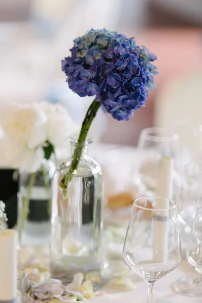 Tafeldecoratie Voor Een Bruiloft Receptie — Stockfoto