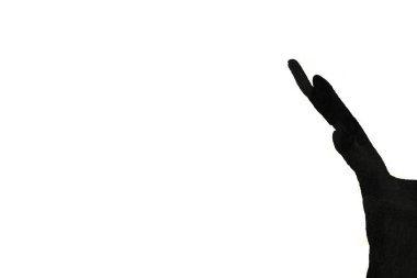 Soyut mürekkep arkaplanı. Mermer tarzı. Beyaz kağıda siyah boya dokusu. Ağ ve oyun tasarımı için duvar kağıdı. Grunge çamur sanatı. Kalem suyunun makro resmi. Koyu Smear