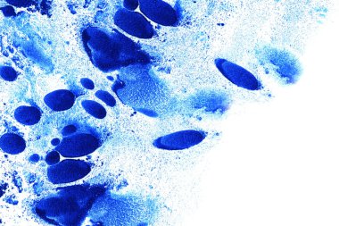 Soyut mürekkep arkaplanı. Mermer tarzı. Beyaz kağıda siyah boya dokusu. Ağ ve oyun tasarımı için duvar kağıdı. Grunge çamur sanatı. Kalem suyunun makro resmi. Koyu Smear