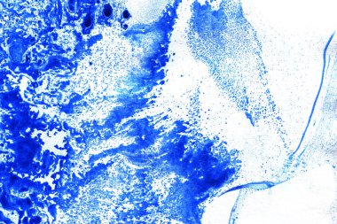 Soyut mürekkep arkaplanı. Mermer tarzı. Beyaz kağıda siyah boya dokusu. Ağ ve oyun tasarımı için duvar kağıdı. Grunge çamur sanatı. Kalem suyunun makro resmi. Koyu Smear