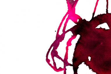 Beyaz arka plan üzerinde Soyut doku fırça mürekkep arka plan pembe aquarell suluboya sıçrama boya. Soyut mor mürekkep tasarımı. Modern suluboya elemanı. Duygusal sanat, ıslak teknik.  