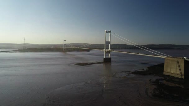 Drone Alto Nivel Mueve Lentamente Través Del Río Severn Hasta — Vídeos de Stock