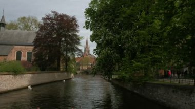 Katelijnestraat Canal dansa spire in kilise Meryem Bruges Brugge Belçika doğru seyir manastır adlı güzel statik klip