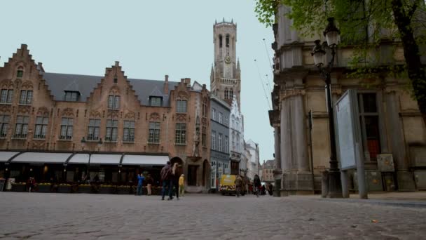 Scivolo Basso Livello Girato Burg Square Bruges Con Torre Belfry — Video Stock