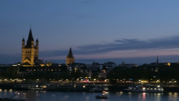 Přenesme Přes Rýn Hohenzollernbrucke Kolínská Katedrála Noci Rozsvícenými Světly Během — Stock video