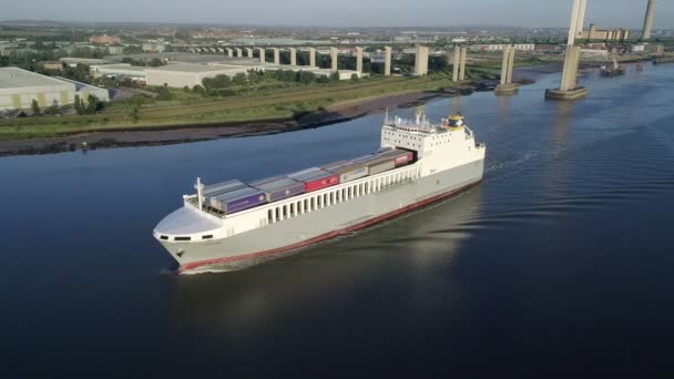 Das Frachtschiff Adeline Fliegt Auf Der Themse Drohnen Vorbei Königin — Stockvideo