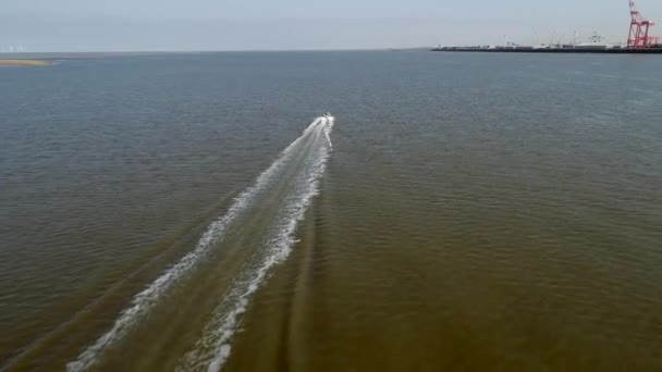 Drone Follows Speedboat Heads Mouth River Mersey New Brighton — Stock Video