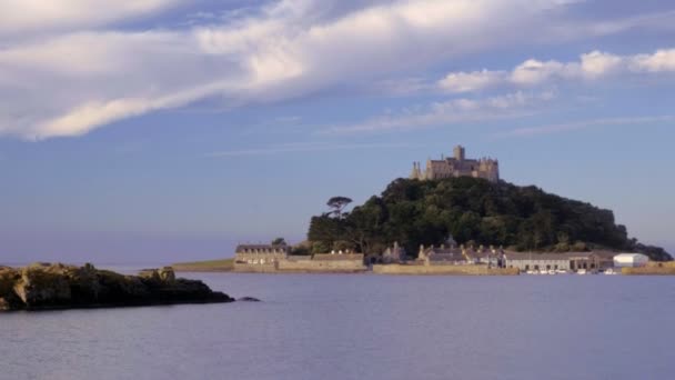 Michaels Mount Cornwall Mögött Gyönyörű Arany Óra Alatt Széles Szemcsésedik — Stock videók