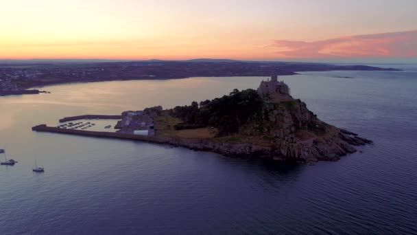 Statyczne Połowy Poziomu Drone Materiał Michaels Mount Kornwalii Słońca Tle — Wideo stockowe