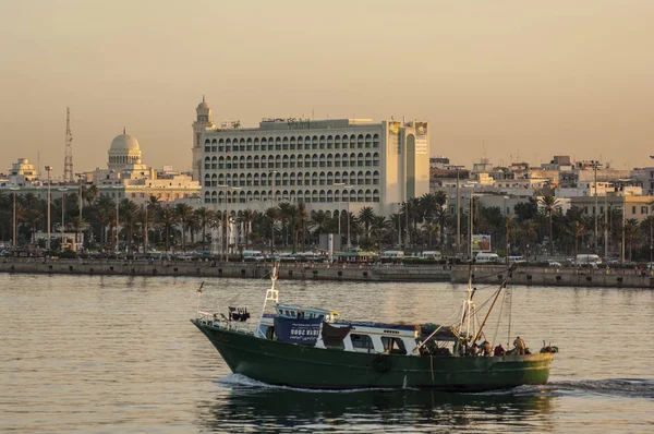 Tripoli/Libya 1 Kasım 2006 - Tripoli waterfront kadeh akşam