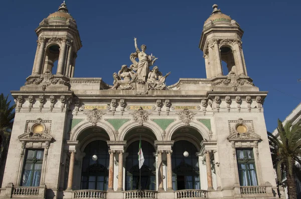 Oran/Cezayir 14 Kasım 2006 - Oran Opera Binası