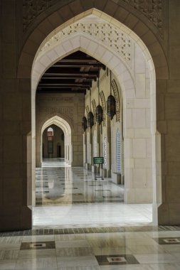 Sultan Qaboos Ulu Camii ana yeri Muscat Umman ibadet olduğunu
