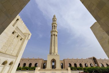 Sultan Qaboos Ulu Camii ana yeri Muscat Umman ibadet olduğunu