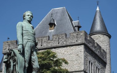 Ghent Gerald kale içinde belgili tanımlık geçmiş şeytan ile Lieven Bauwens heykeli