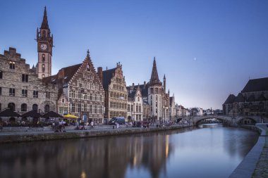 Evneing Graslei, Gent, Belçika Ortaçağ bölümünü kıyısında
