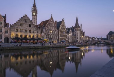 Evneing Graslei, Gent, Belçika Ortaçağ bölümünü kıyısında