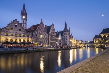 Evneing Graslei, Gent, Belçika Ortaçağ bölümünü kıyısında