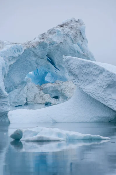Narsusuaq fiyort Grönland mavi icebergs