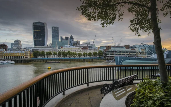 Blick Morgengrauen Auf Die Stadt London Vom Südufer Der Themse — Stockfoto