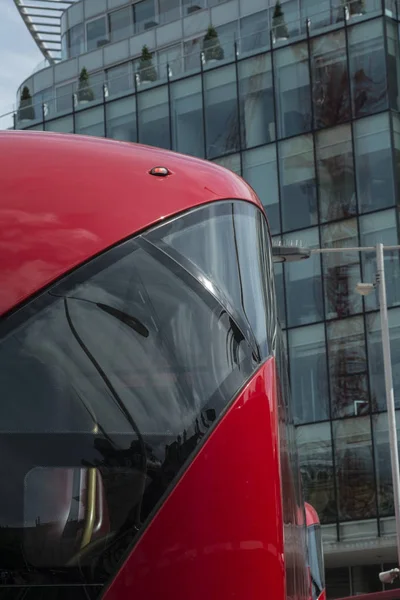 Londra Victoria İstasyonu bir stand Park için yeni otobüs