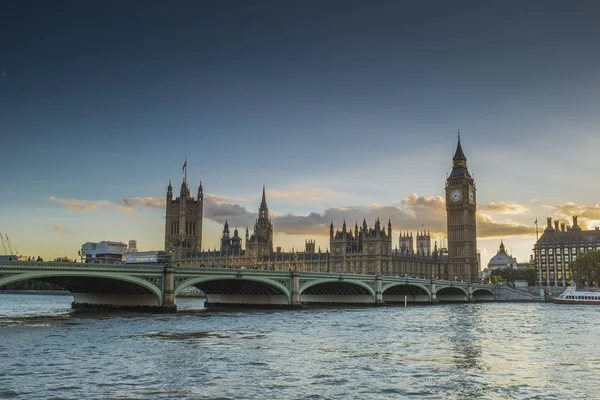 Parlament Und Großer Ben Bei Sonnenuntergang Und Sonnenuntergang Central London — Stockfoto