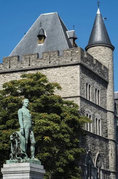 Ghent Gerald kale içinde belgili tanımlık geçmiş şeytan ile Lieven Bauwens heykeli