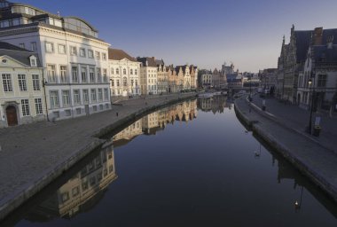 Ghent, Belçika medeival kısmında bir güzel yaz sabahı